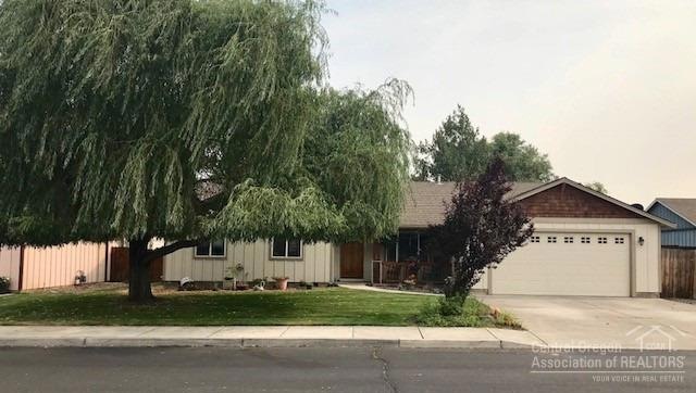 2212 SW Stonehedge Ct, Redmond, OR 97756 - photo 1