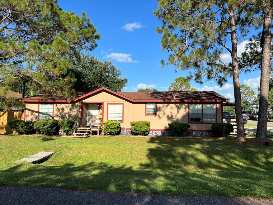 112 County Road 870g, Alvin, TX 77511 - photo 1