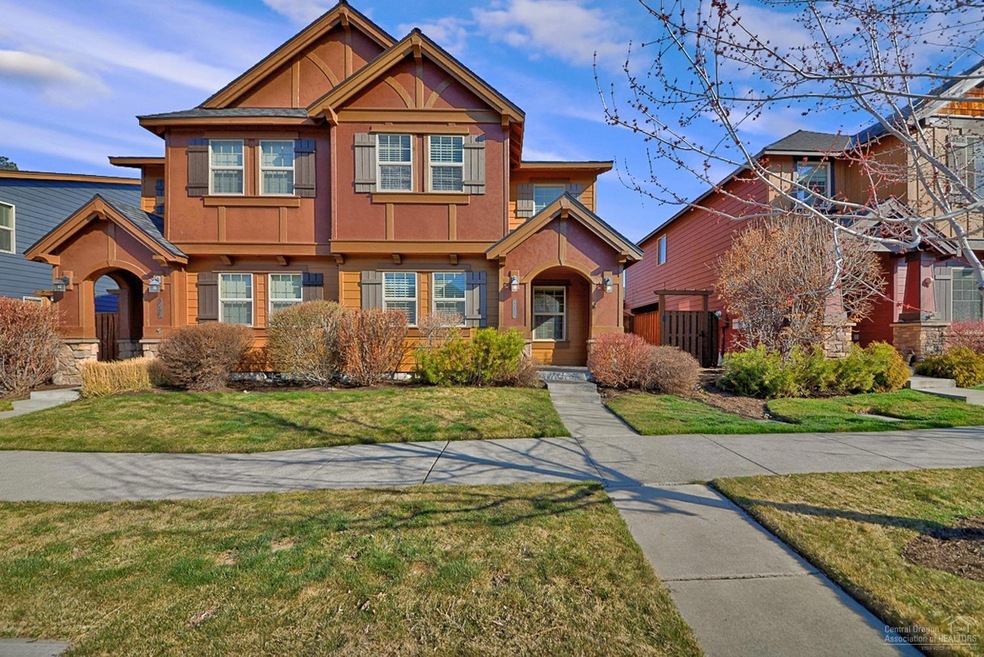 20452 Brentwood Ave, Bend, OR 97702 - photo 1