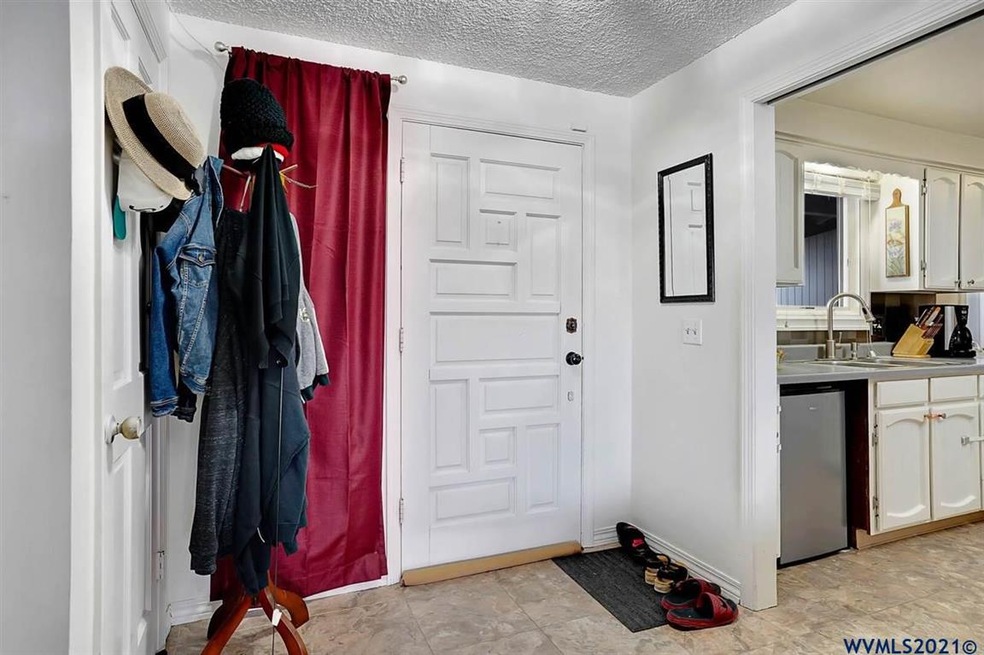 1526 Kamela Dr S, Salem, OR 97306 - photo 1