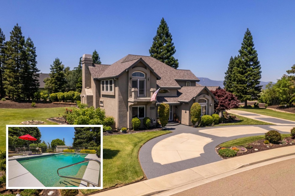 Front w/Pool