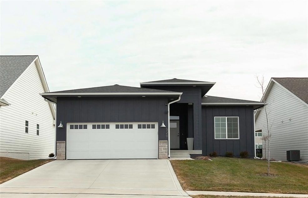 320 S 91st St, West Des Moines, IA 50266 - photo 1