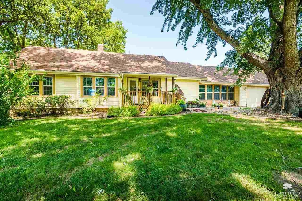 32136 Keene-Eskridge Rd, Maple Hill, KS 66507 - photo 1