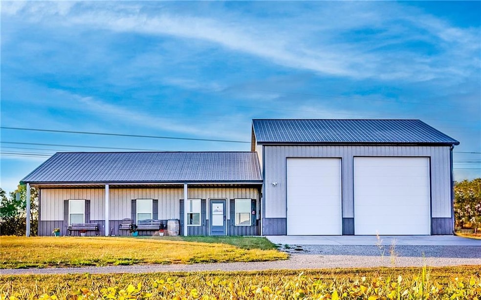 34536 W 231st St, Edgerton, KS 66021 - photo 1