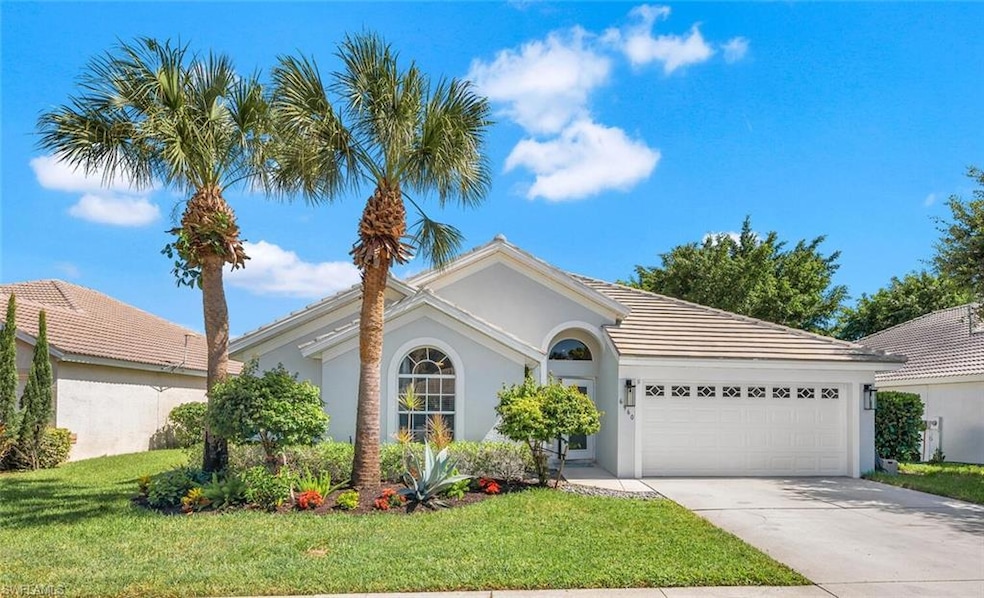 View of front of home featuring a front yard and a