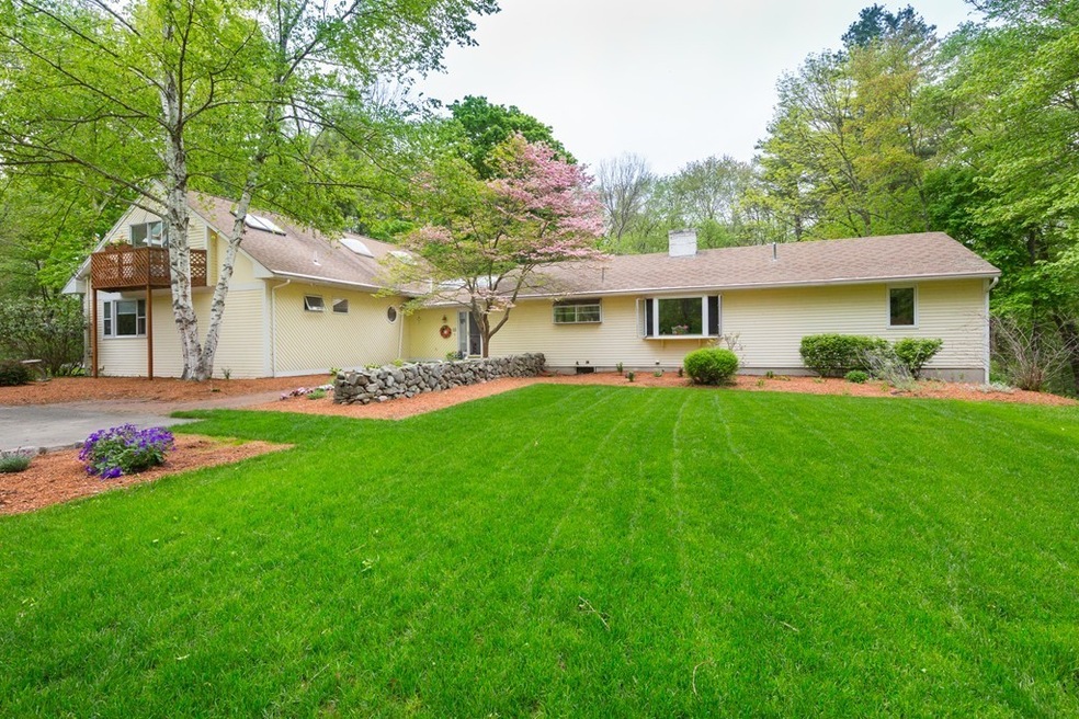 270 Central St, Holliston, MA 01746 - photo 1