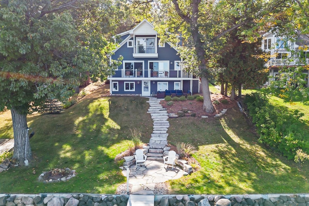 W2604 Oakwood Beach Rd, Markesan, WI 53946 MLS 1967057