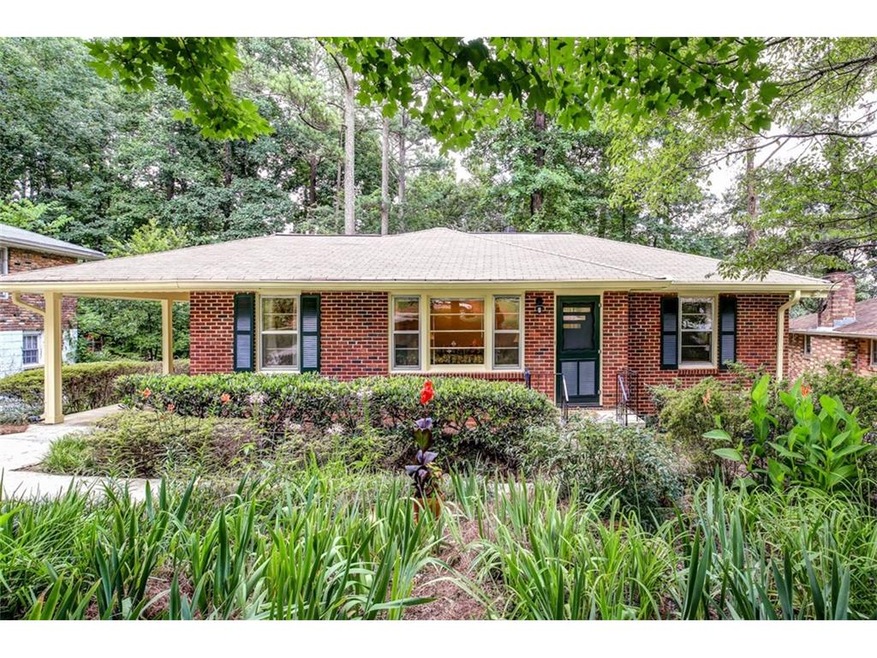 Extremely well maintained mid century home in Univ