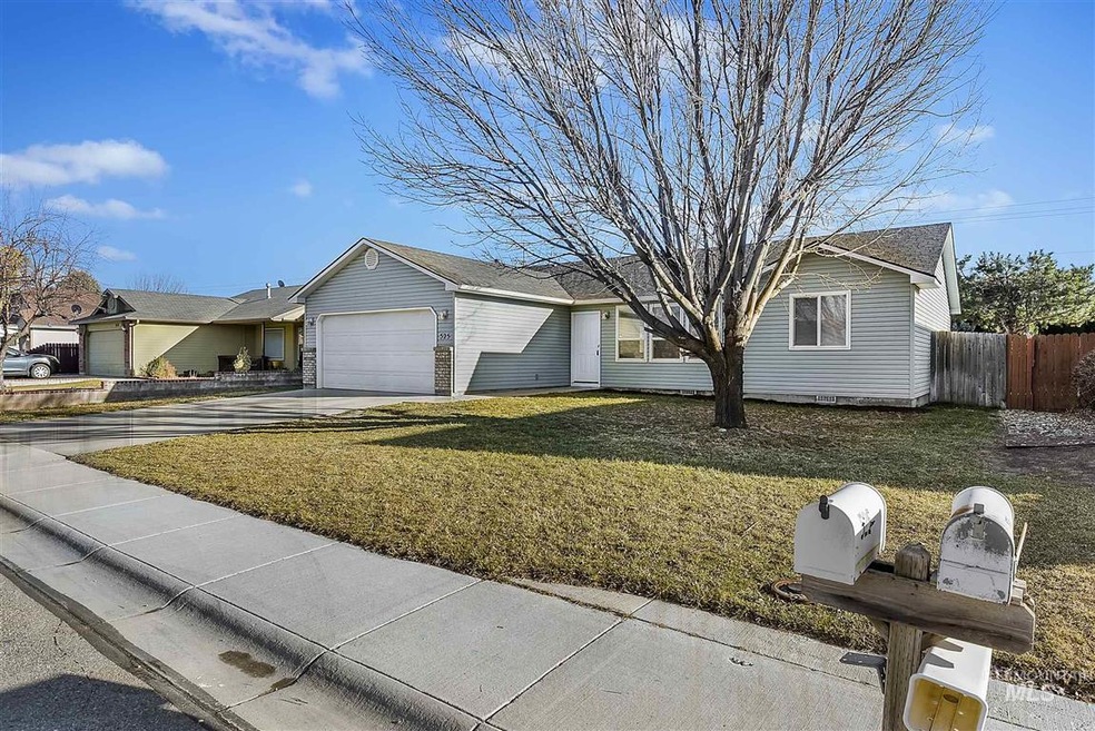 525 Seasons Ct, Nampa, ID 83686 - photo 1