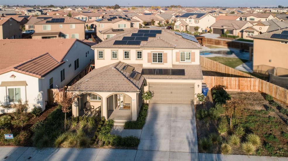 Large lot, potential RV parking.