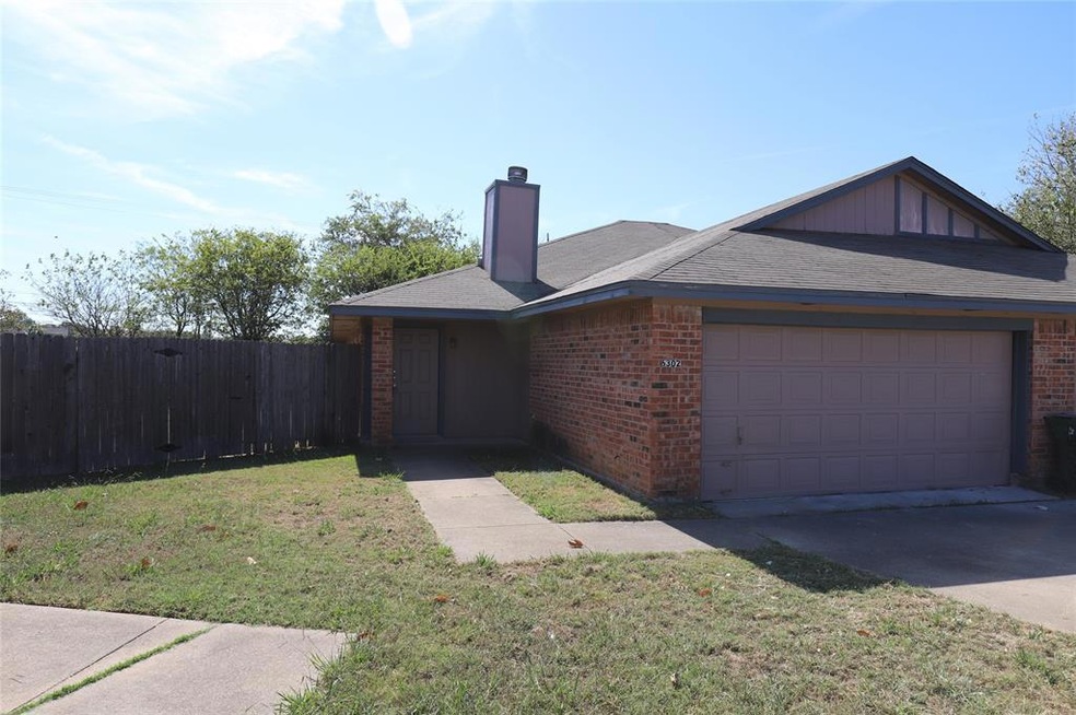 6302 Mark Ct, North Richland Hills, TX 76182 - photo 1