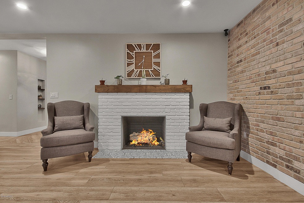 Living Room (3)
