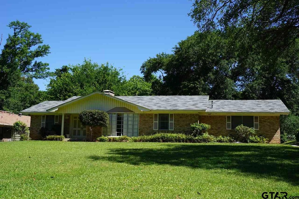 918 918 Hudson St, Tyler, TX 75701 - photo 1