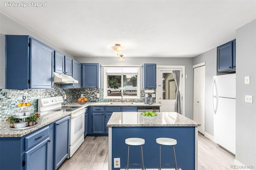 9626 W Chatfield Ave unit D, Littleton, CO 80128 - photo 1