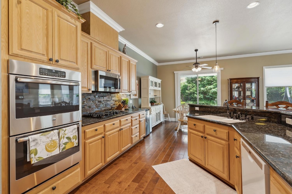 Under Contract $865,000