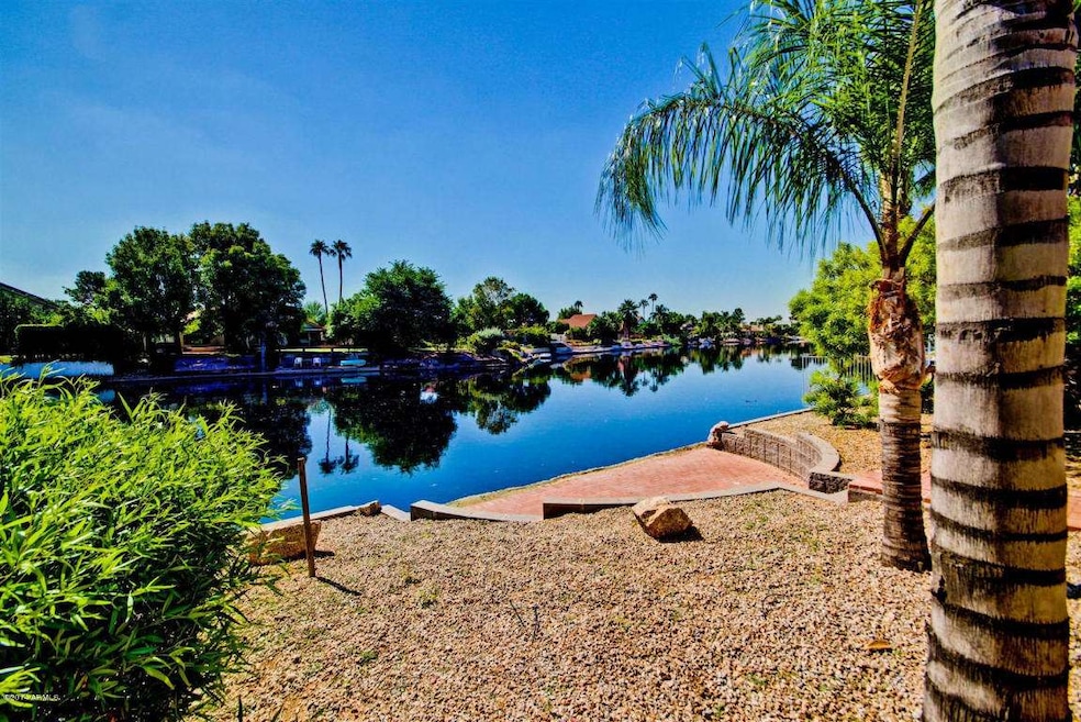 Lakeview Beauty in Chandler $ 299,000
