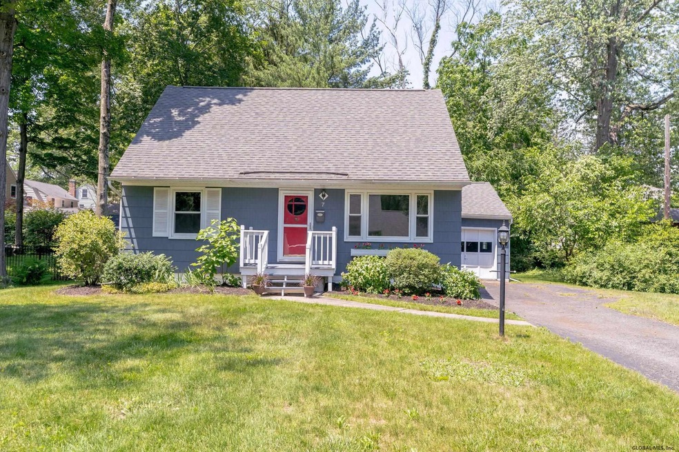 7 Birchwood Place, Delmar, NY 12054 - photo 1