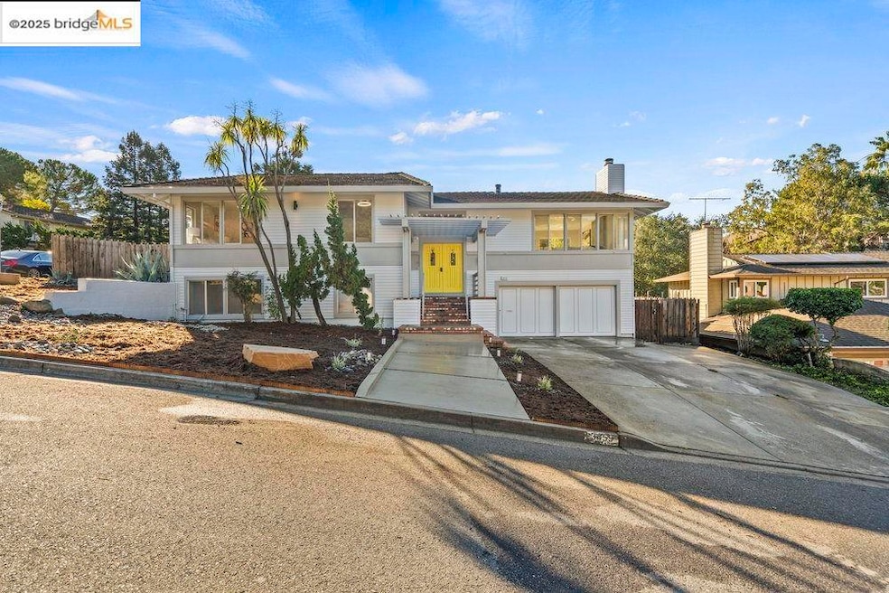 Sold $1,407,500 • Co-Listing Agent