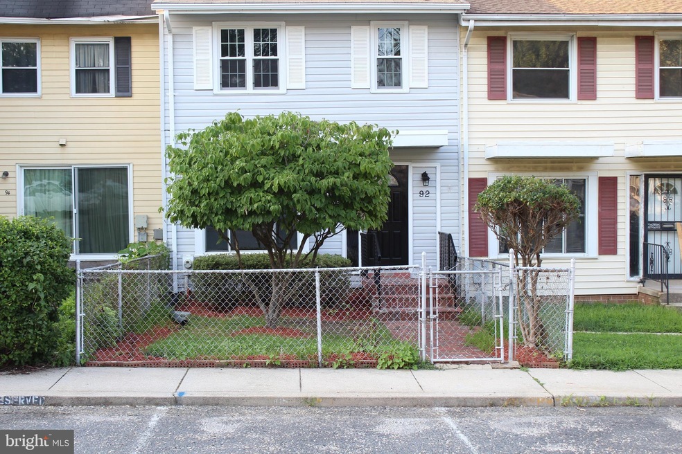 92 Daimler Dr unit 25, Capitol Heights, MD 20743 - photo 1