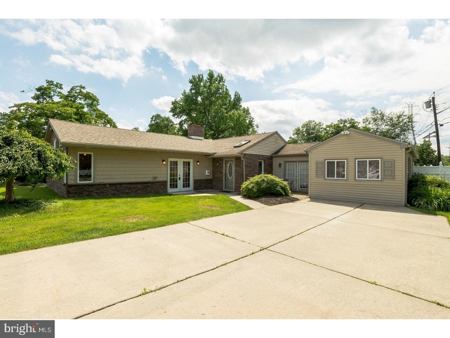 209 Weston Ave, Gloucester City, NJ 08030 - photo 1