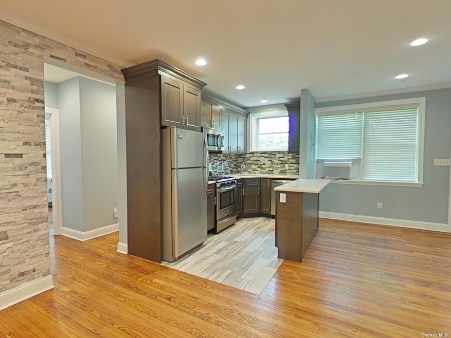 105 Glen Keith Rd unit 105T, Glen Cove, NY 11542 - photo 1