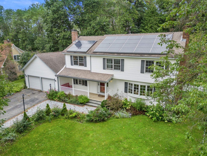 390 Olde Orchard Ln, Shelburne, VT 05482 - photo 1