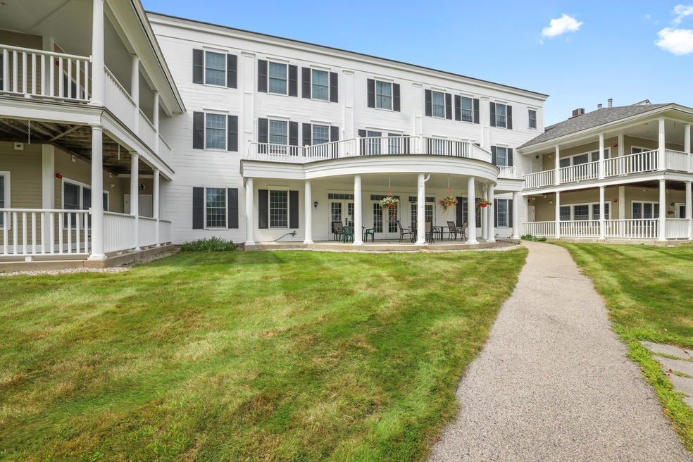 106 Farragut Way unit 153, Kennebunk, ME 04043 - photo 1