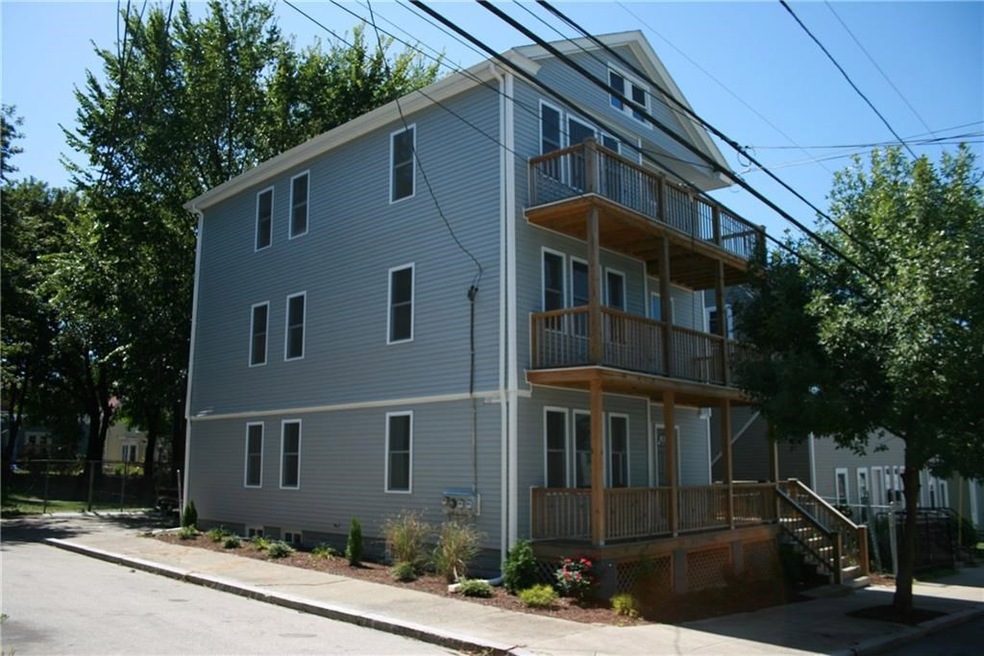 91 Pleasant St unit 3, Providence, RI 02906 - photo 1