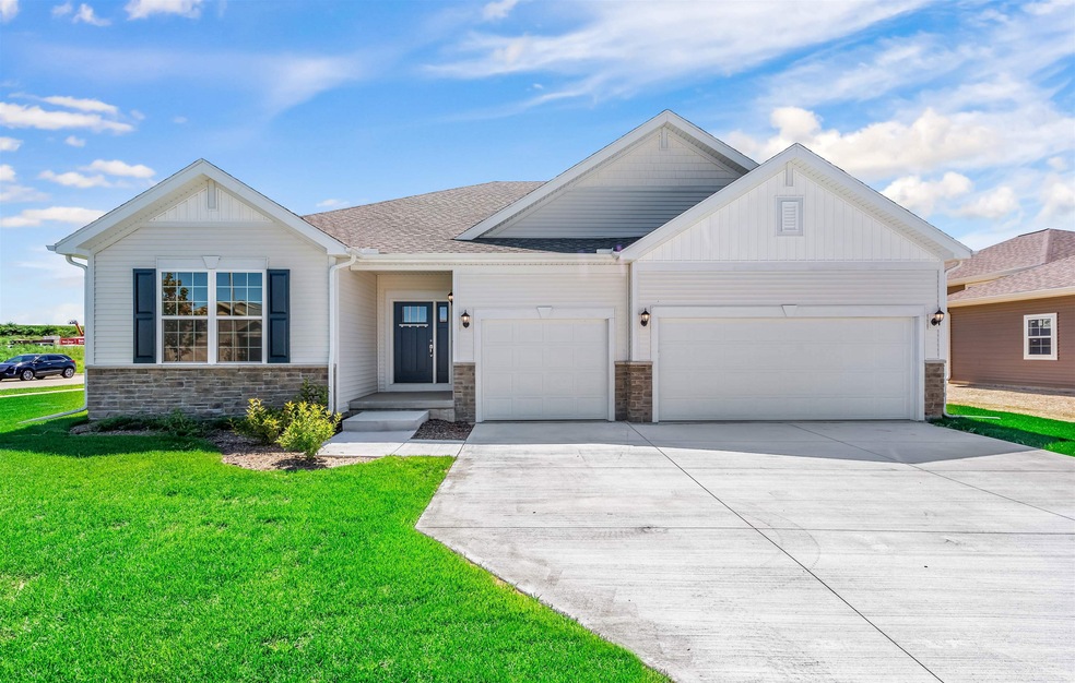 435 Peterson Trail, Oregon, WI 53575 - photo 1