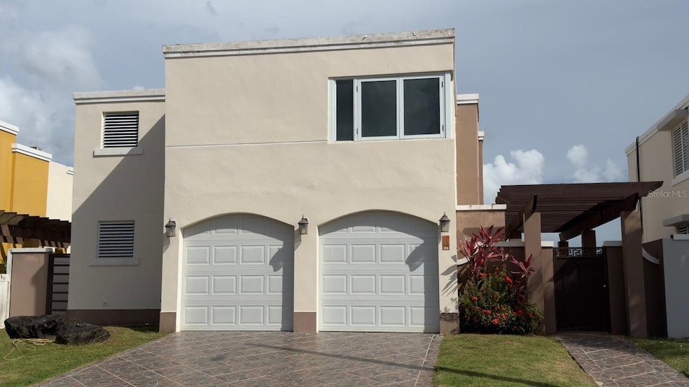 91 Calle Sendero Corto, Canovanas, PR 00729 - photo 1