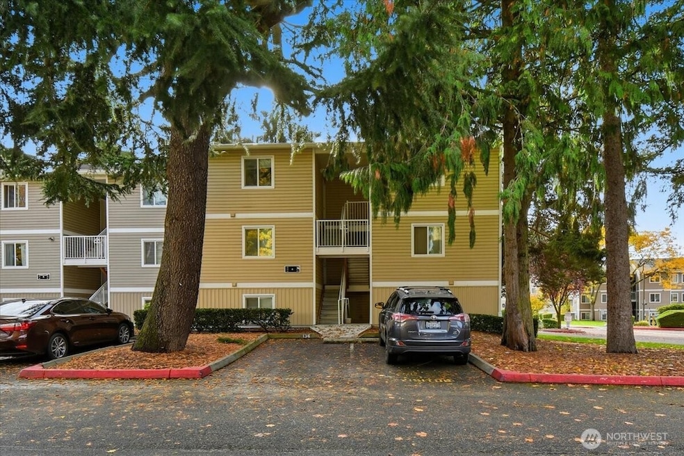 12515 NE 132nd Ct unit A101, Kirkland, WA 98034 - photo 1