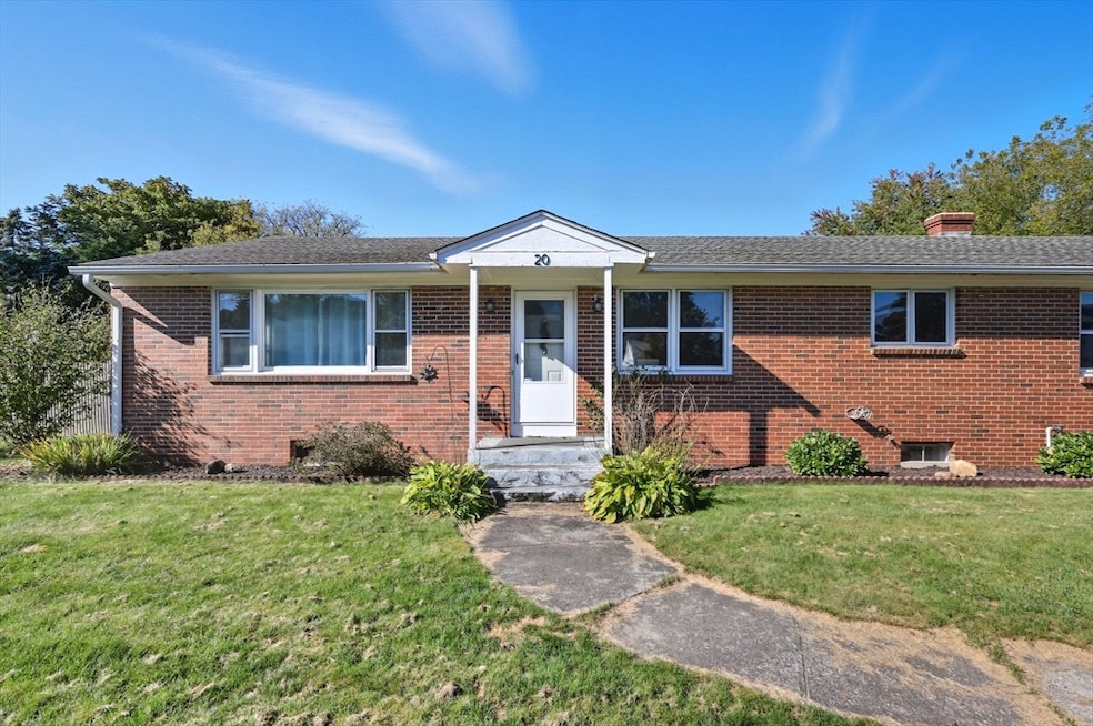 20 Connolly St, Indian Orchard, MA 01151 - photo 1