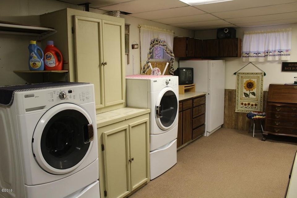 int lower laundry 3
