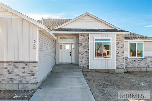 569 W 30 S, Blackfoot, ID 83221 - photo 1
