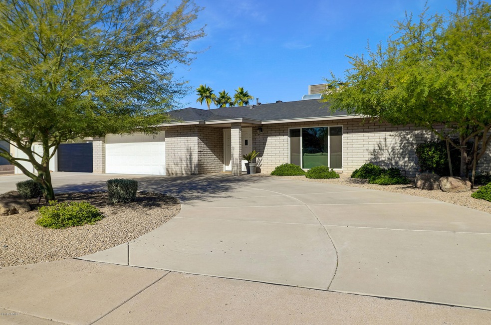 1934 E Aurelius Ave, Phoenix, AZ 85020 - photo 1