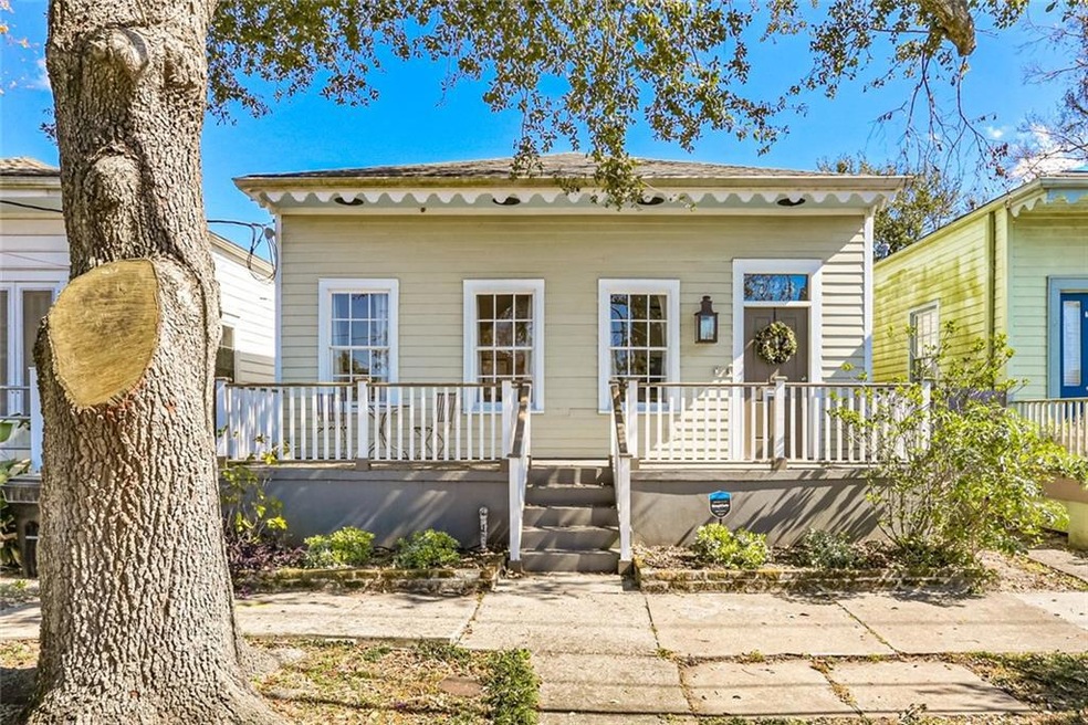 723 Valence St.