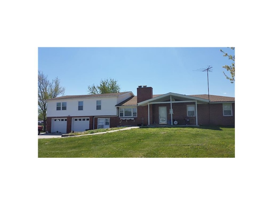 2600+ sf building with 2+ car garage and basement