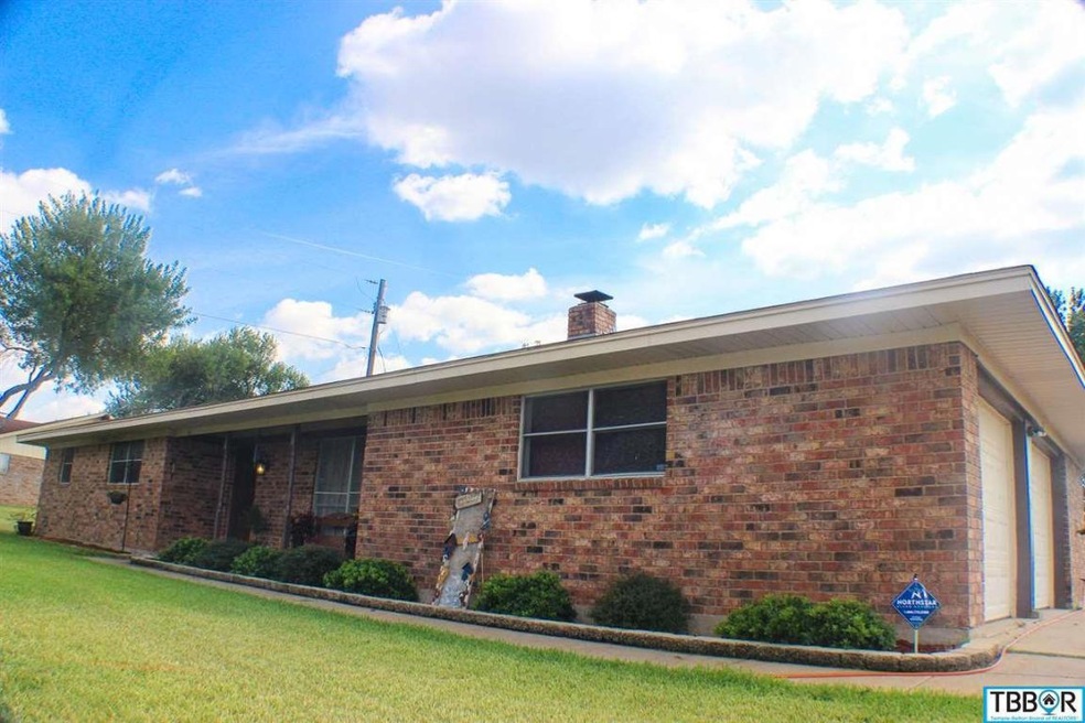 301 E Austin St, Troy, TX 76579 - photo 1