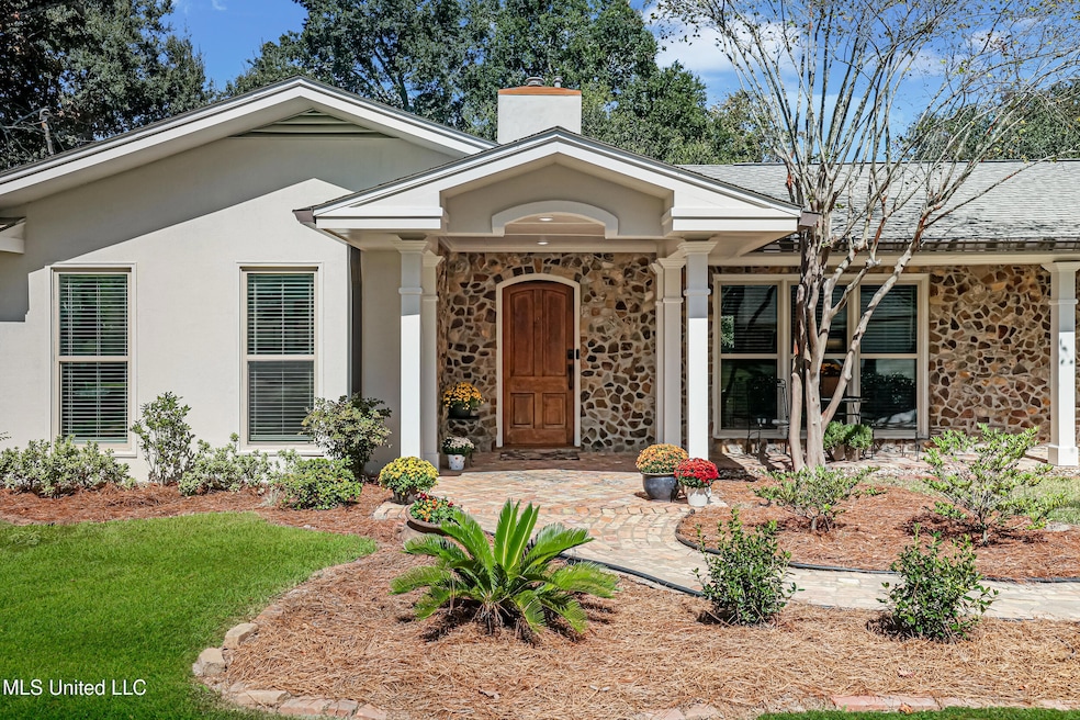 2604 Evergreen Ln, Biloxi, MS 39531 - photo 1