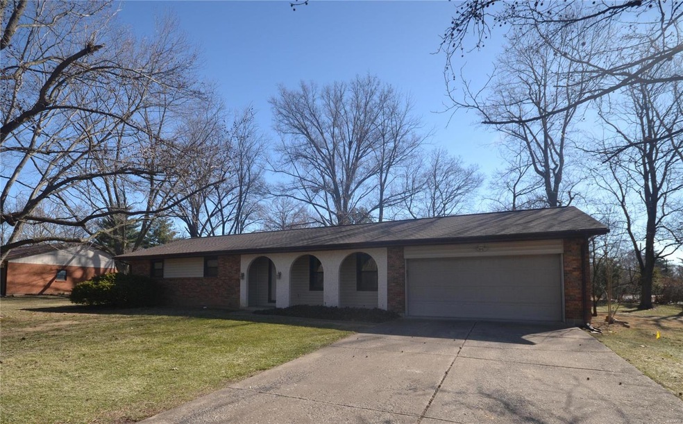 2 Lakeview Dr, Freeburg, IL 62243 - photo 1