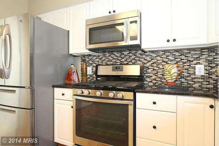 20510 Quarterpath Trace Cir, Sterling, VA 20165 - photo 1