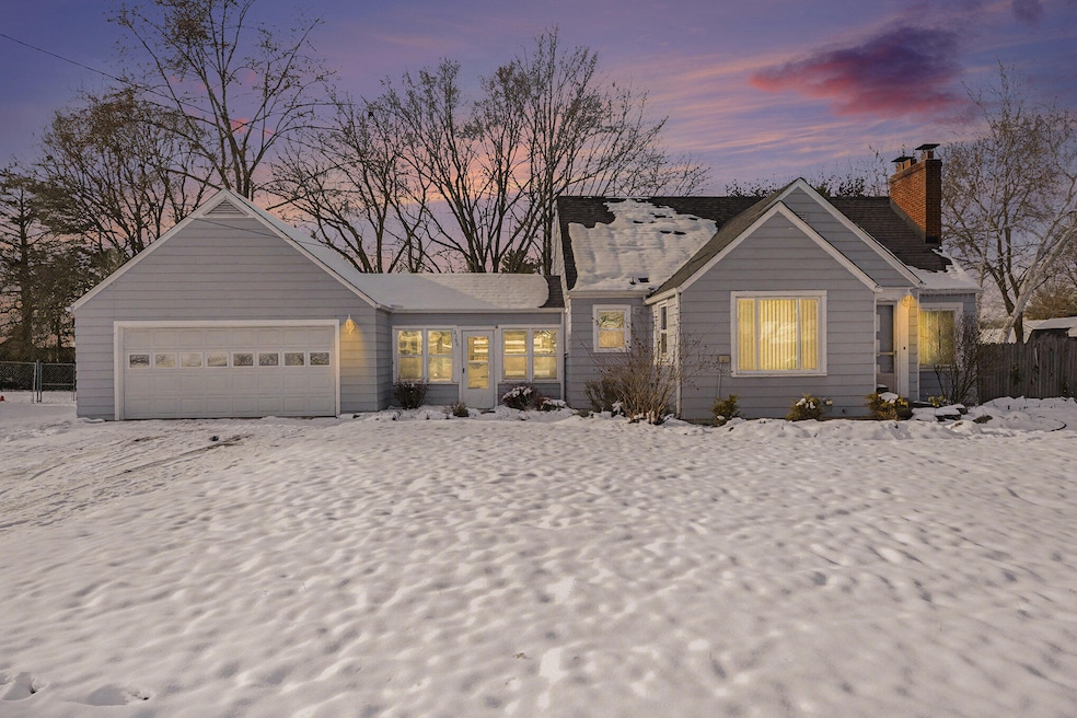 2185 Anderson Rd, Saginaw, MI 48603 - photo 1