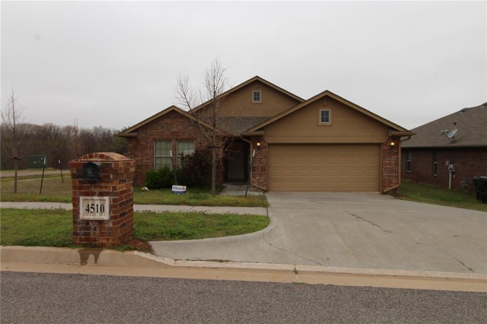 4510 Hawk Owl Dr, Norman, OK 73072 - photo 1