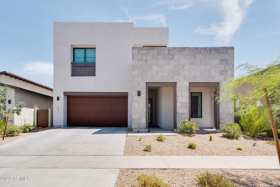 813-e-monte-way-001