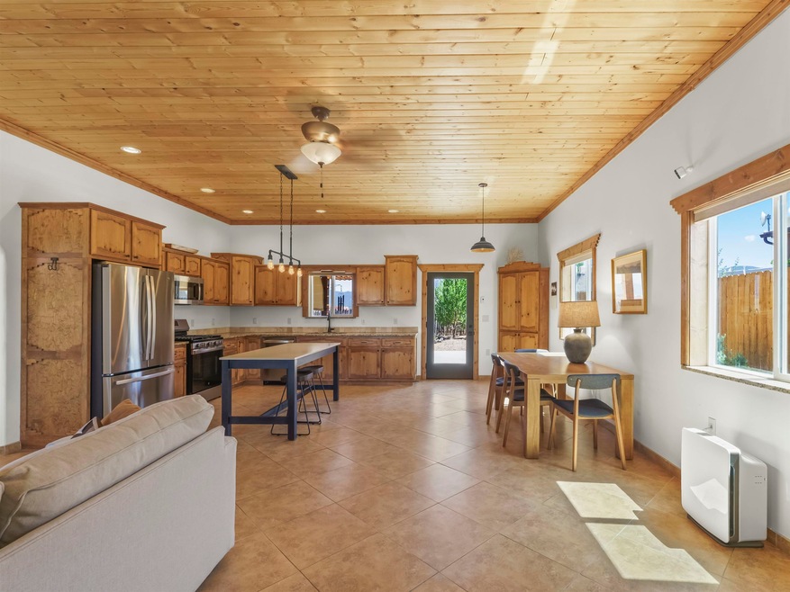 Under Contract $569,500