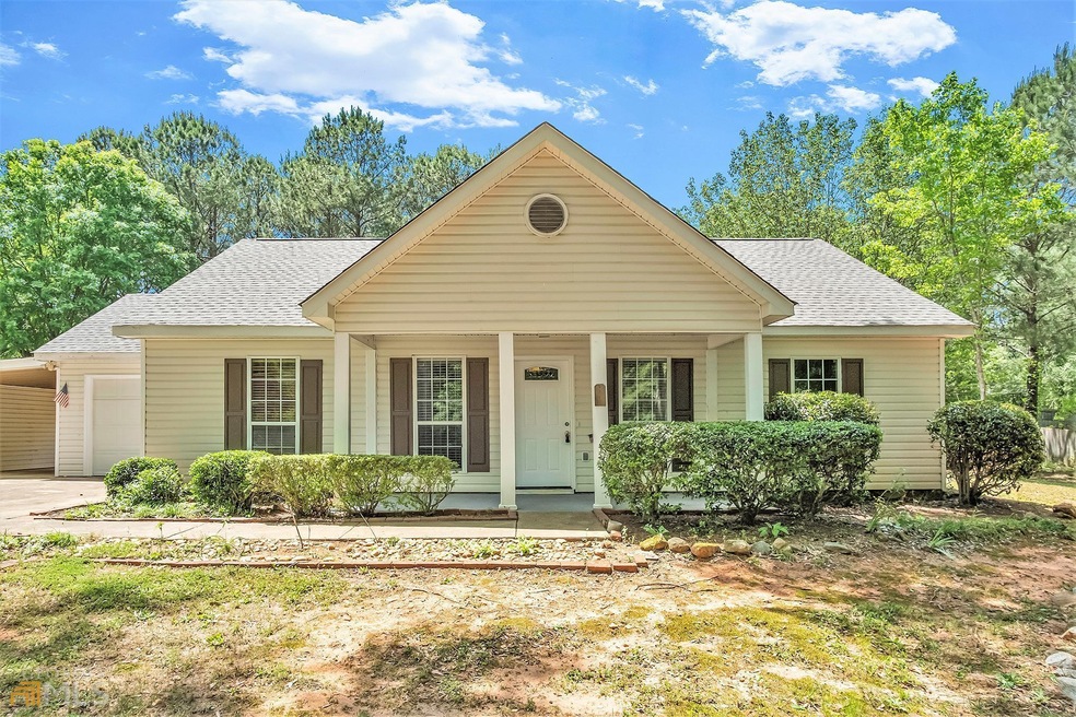 69 Saint James Place, Sharpsburg, GA 30277 - photo 1