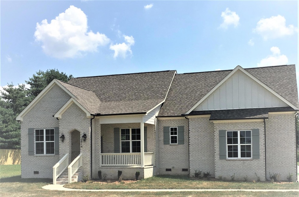 1.02 ACRES MASTER DOWN COVERED FRONT PORCH PLENTY OF ROOM FOR POOL