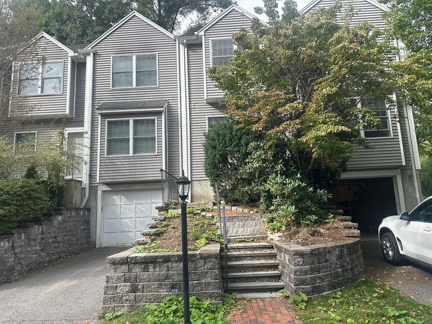 18 Edgemoor Cir unit 18, Wellesley, MA 02482 - photo 1