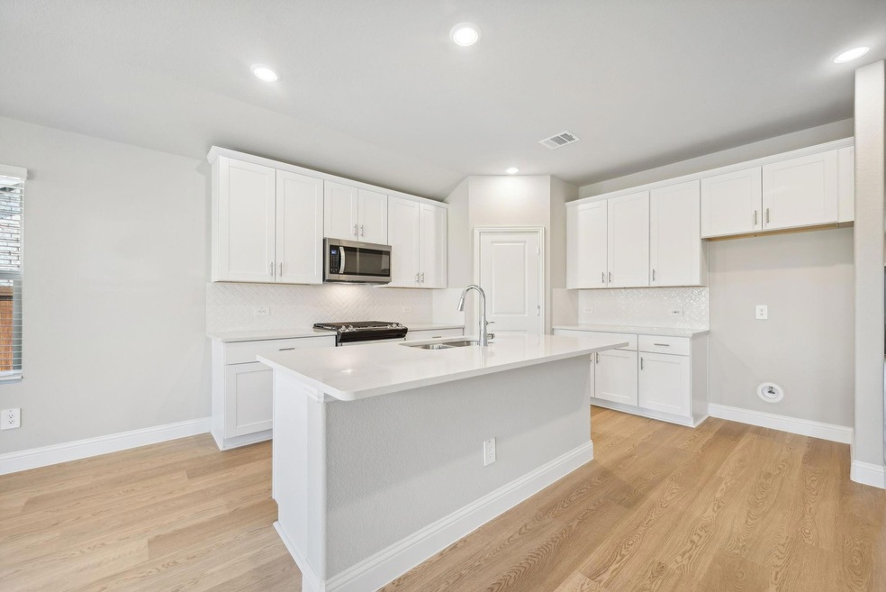 750 Woodland Ave, Lavon, TX 75166 - photo 1