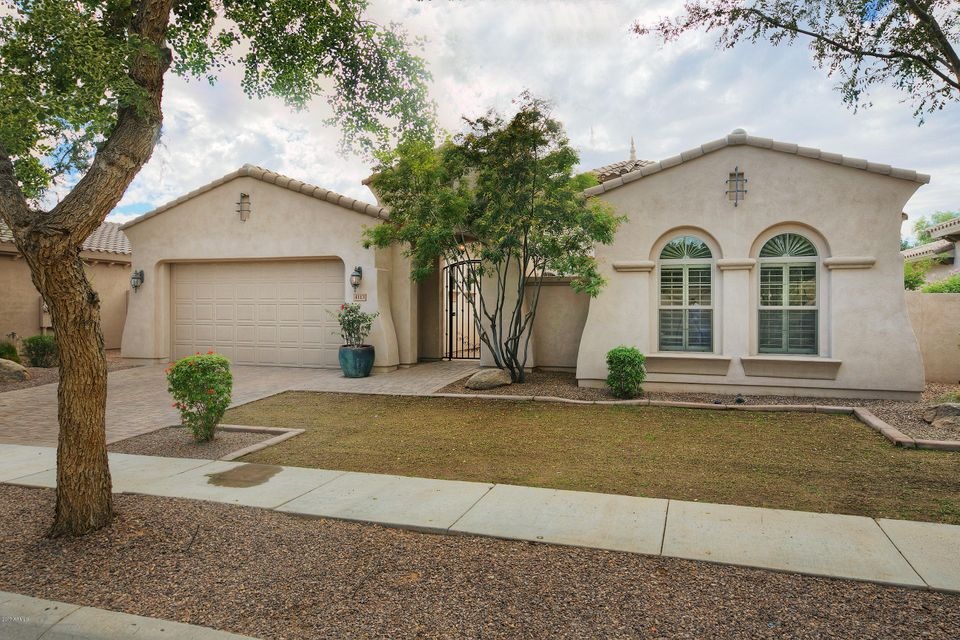 4113EWoodsideWay001